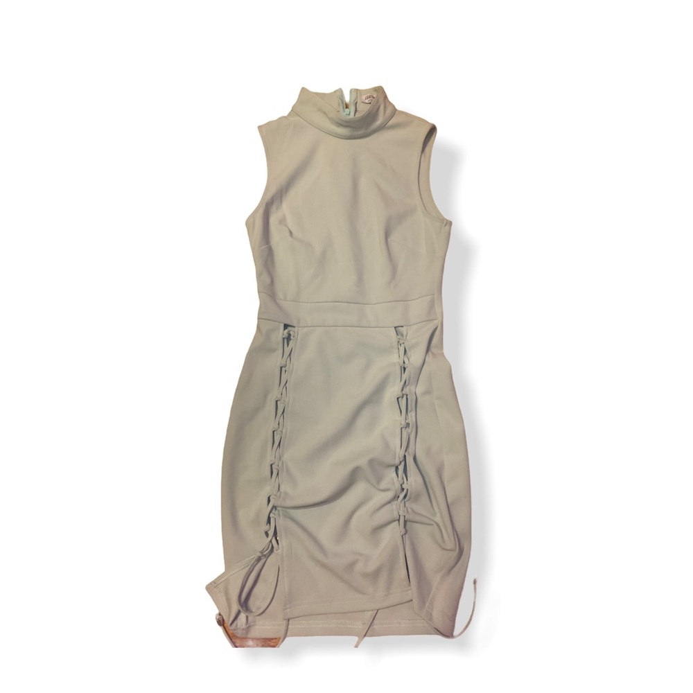 Sleeveless mint green dress